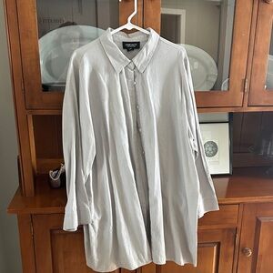 Jones New York Light Gray Casual Button-Down Shirt